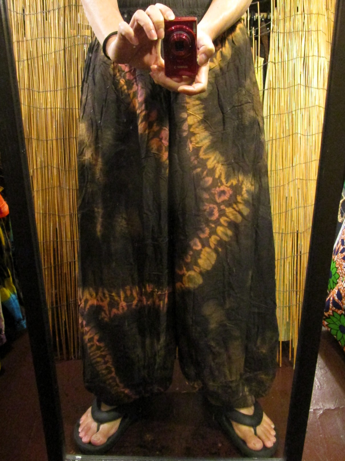 画像: ラヴァタイダイ染め＊レーヨン素材＊ゆったりシルエット＊ビッグアラジンパンツ＊バルーンパンツ