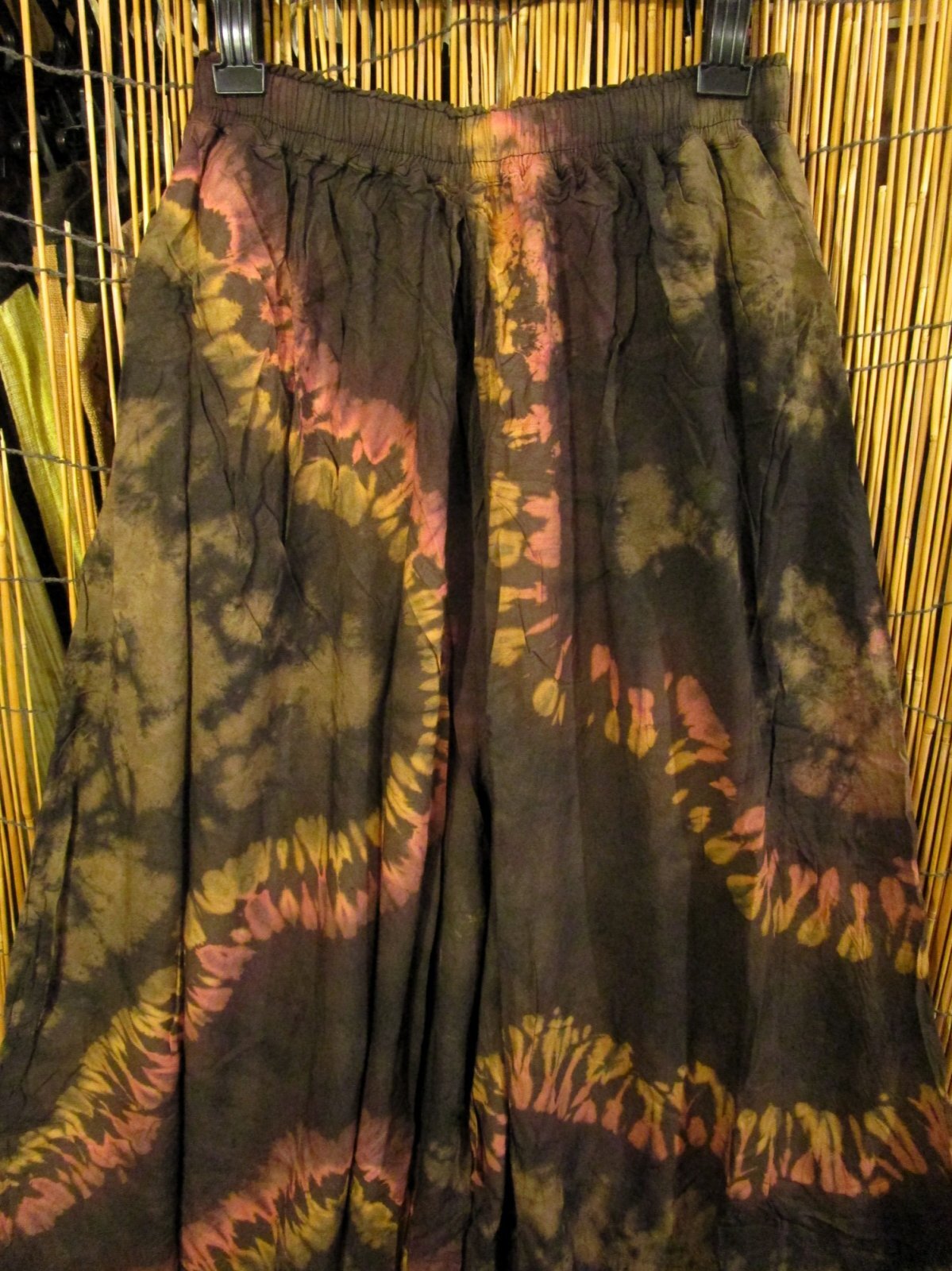 画像2: ラヴァタイダイ染め＊レーヨン素材＊ゆったりシルエット＊ビッグアラジンパンツ＊バルーンパンツ