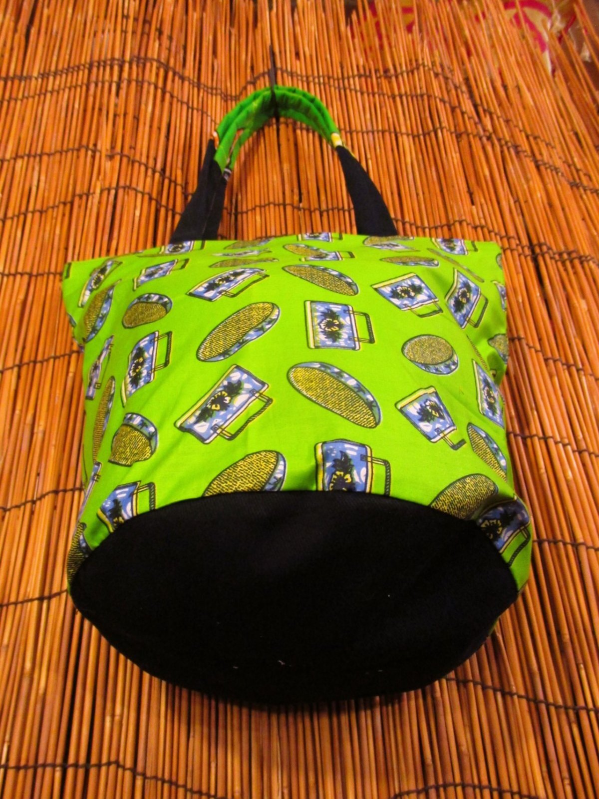 画像: パーニュ生地＊アフリカンプリント＊トートバッグ＊Ｍ