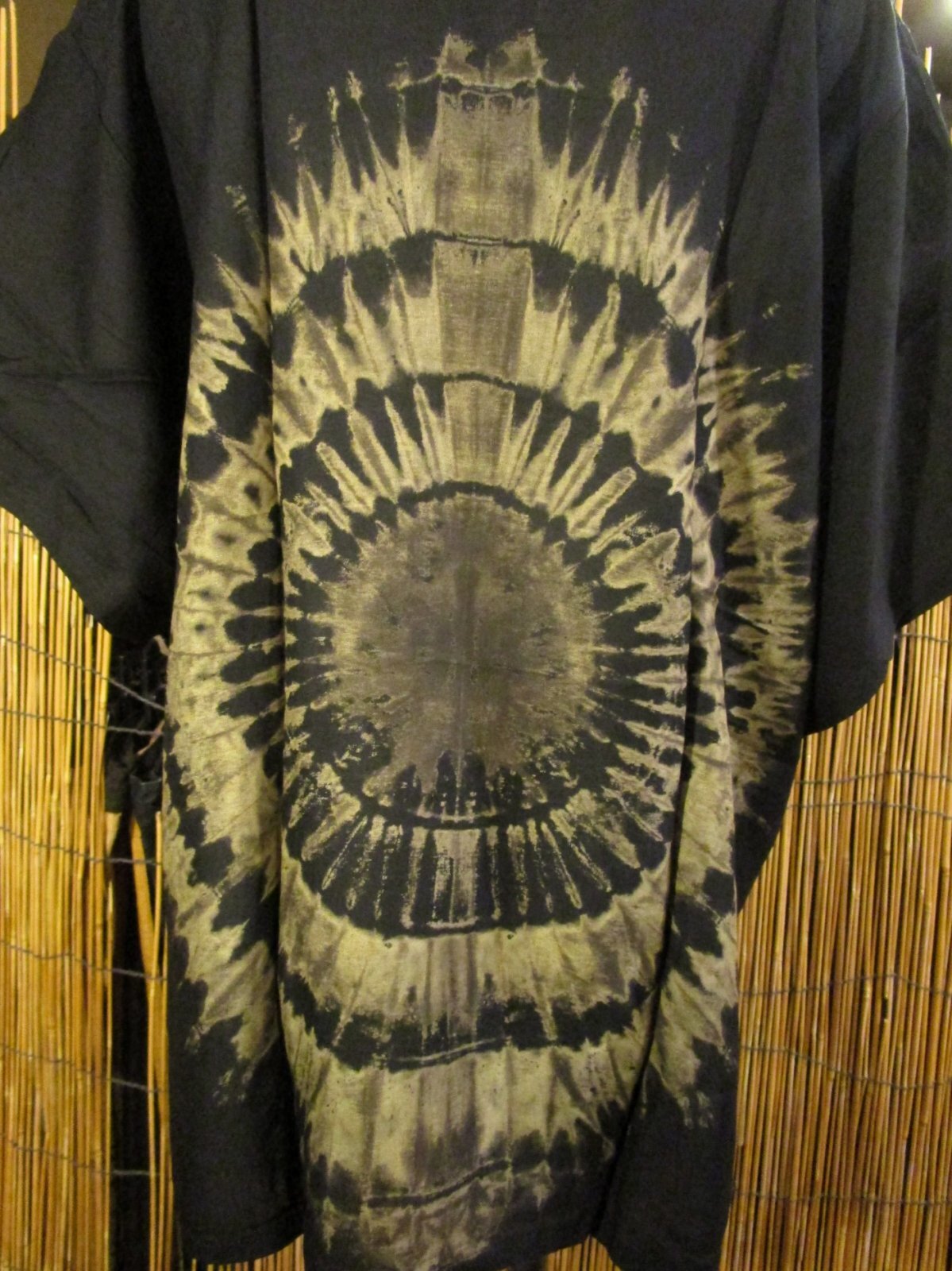 画像: モノトーンタイダイ染め＊レーヨン素材＊半袖＊プルオーバー