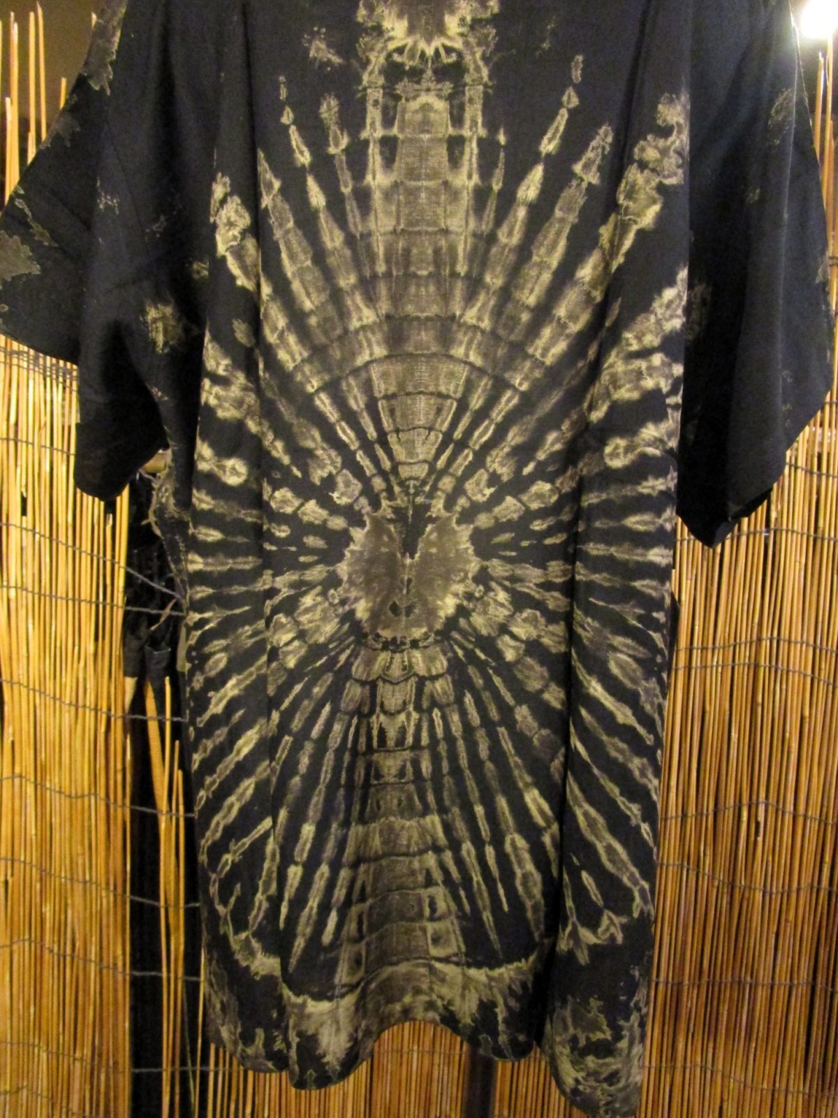 画像: モノトーンタイダイ染め＊レーヨン素材＊半袖＊プルオーバー