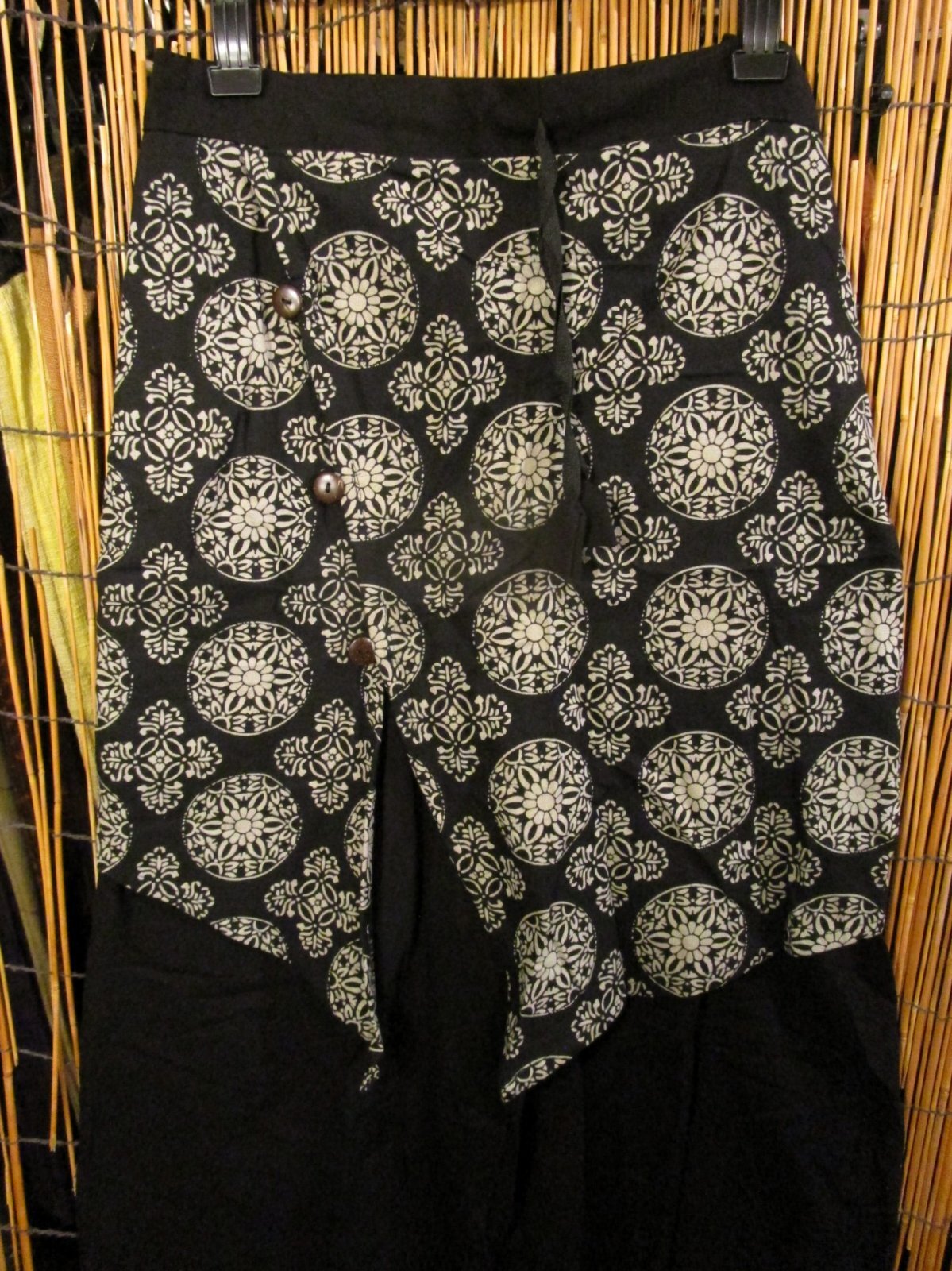 画像2: 和風プリントコットン素材＊エプロン風＊別生地付き＊変型ロングパンツ
