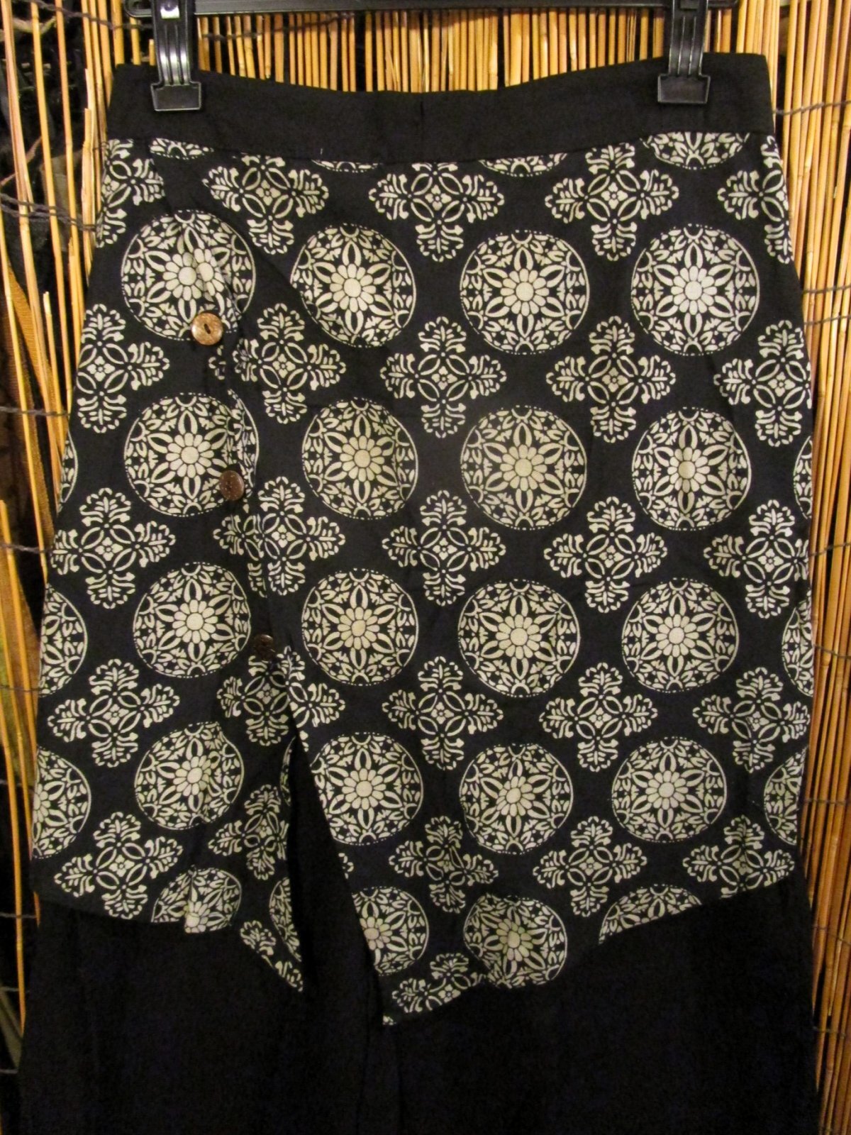 画像2: 和風プリントコットン素材＊エプロン風＊別生地付き＊変型ロングパンツ