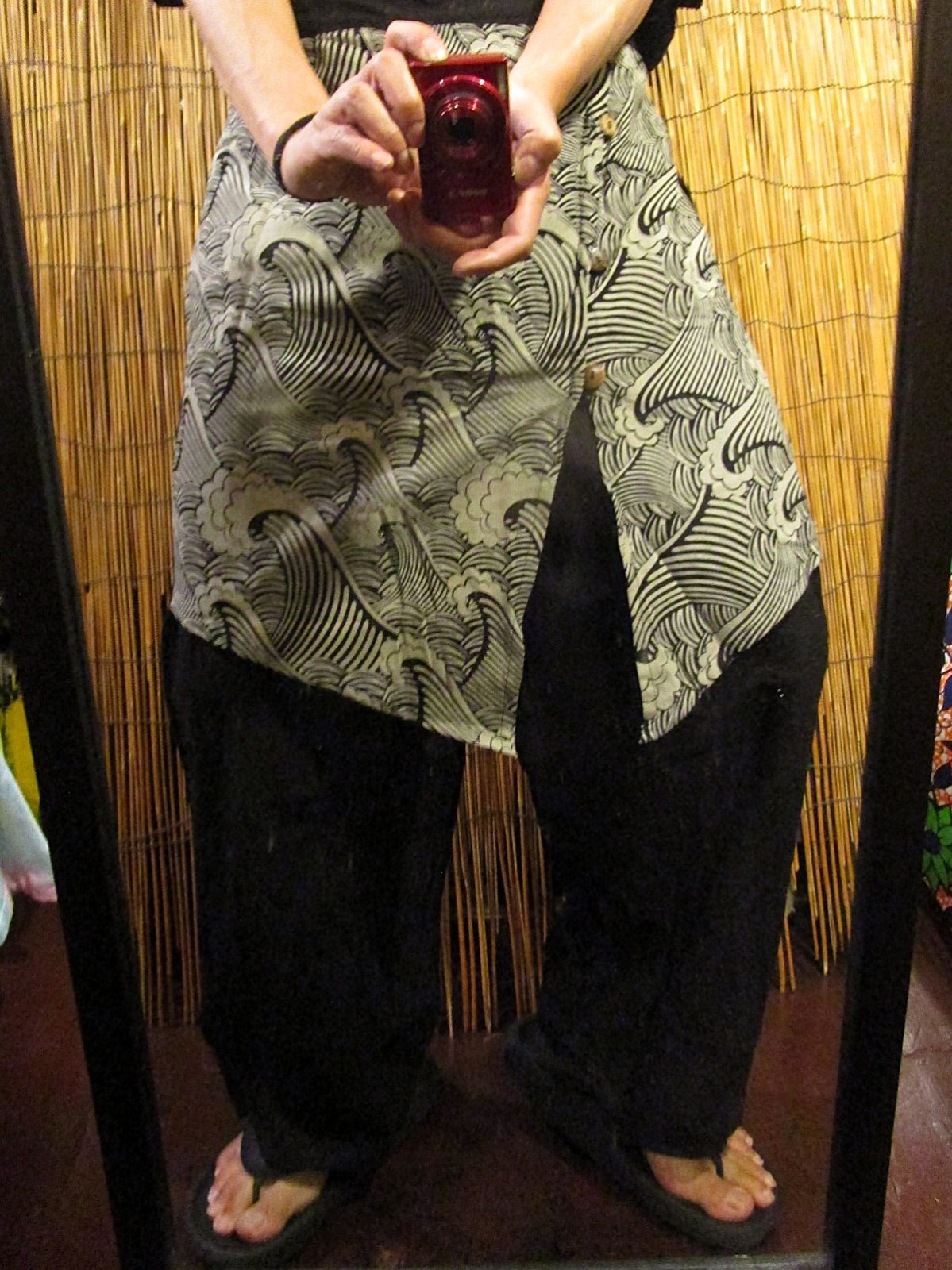 画像: 和風プリントコットン素材＊エプロン風＊別生地付き＊変型ロングパンツ