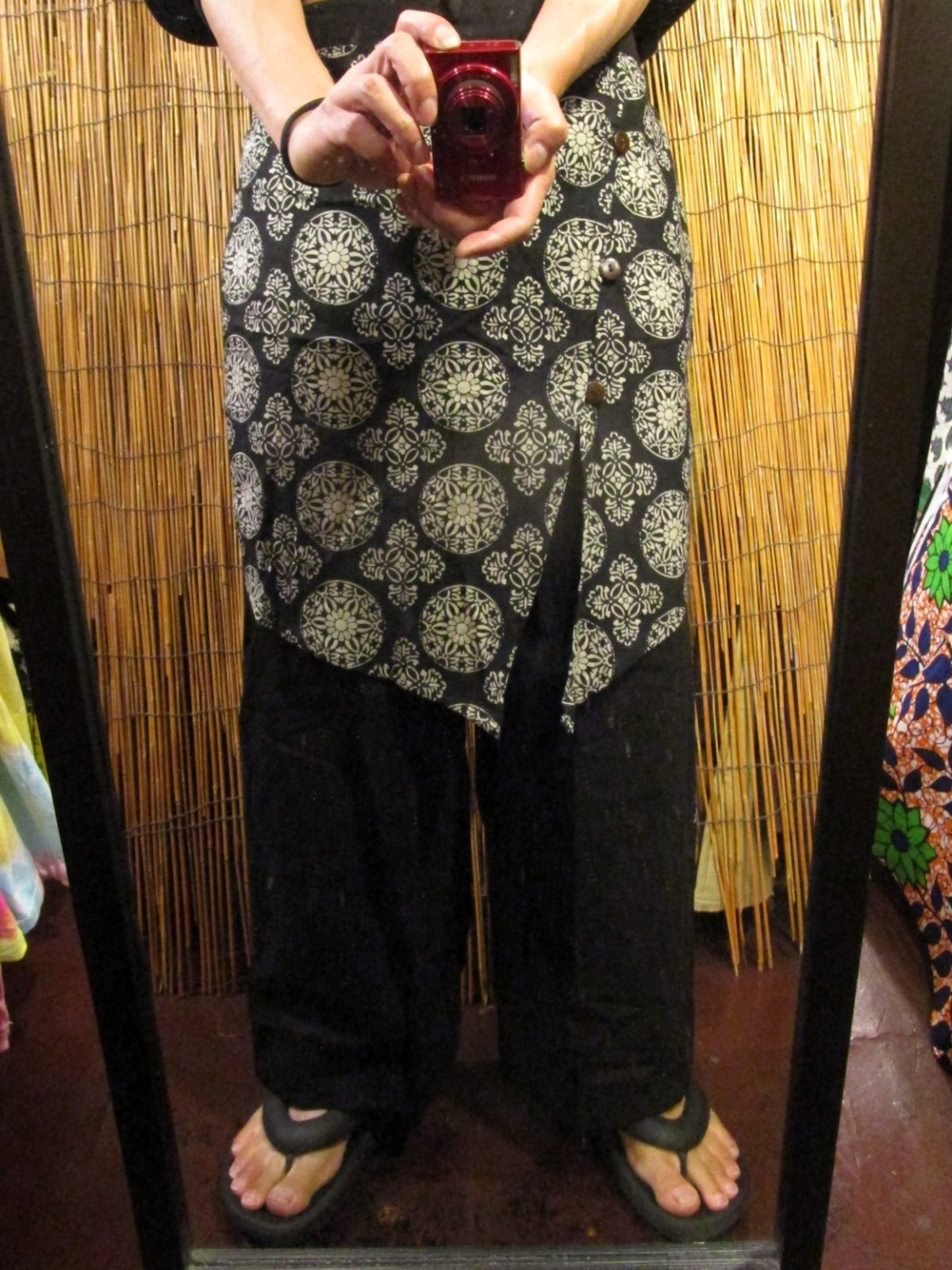 画像: 和風プリントコットン素材＊エプロン風＊別生地付き＊変型ロングパンツ