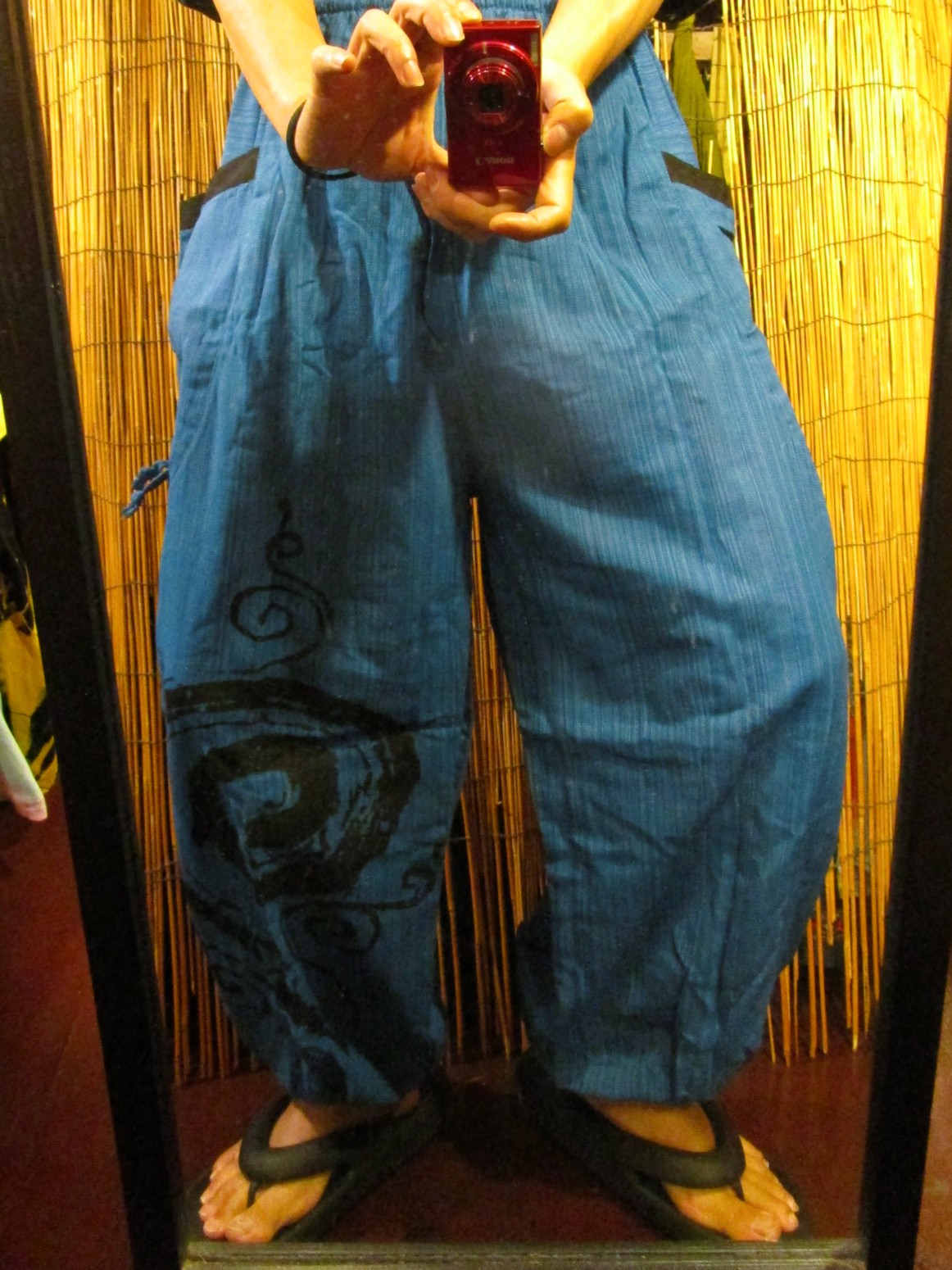 画像: 渦巻きプリント＊コットン素材＊カーゴタイプ＊ふんわり＊アラジンパンツ