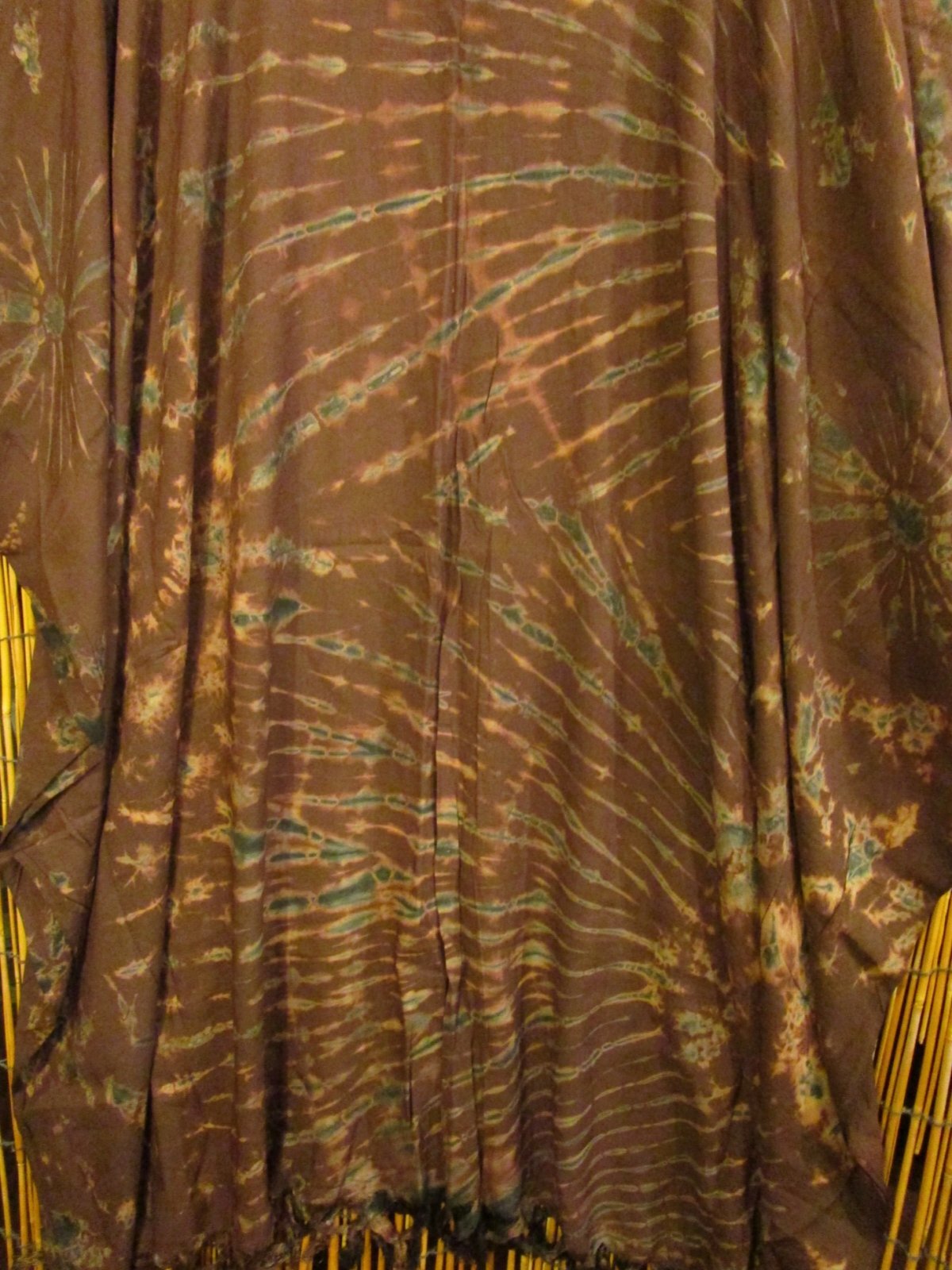 画像: タイダイ染め＊レーヨン素材＊ゆったりサイズ＊フリンジ＊ポンチョ