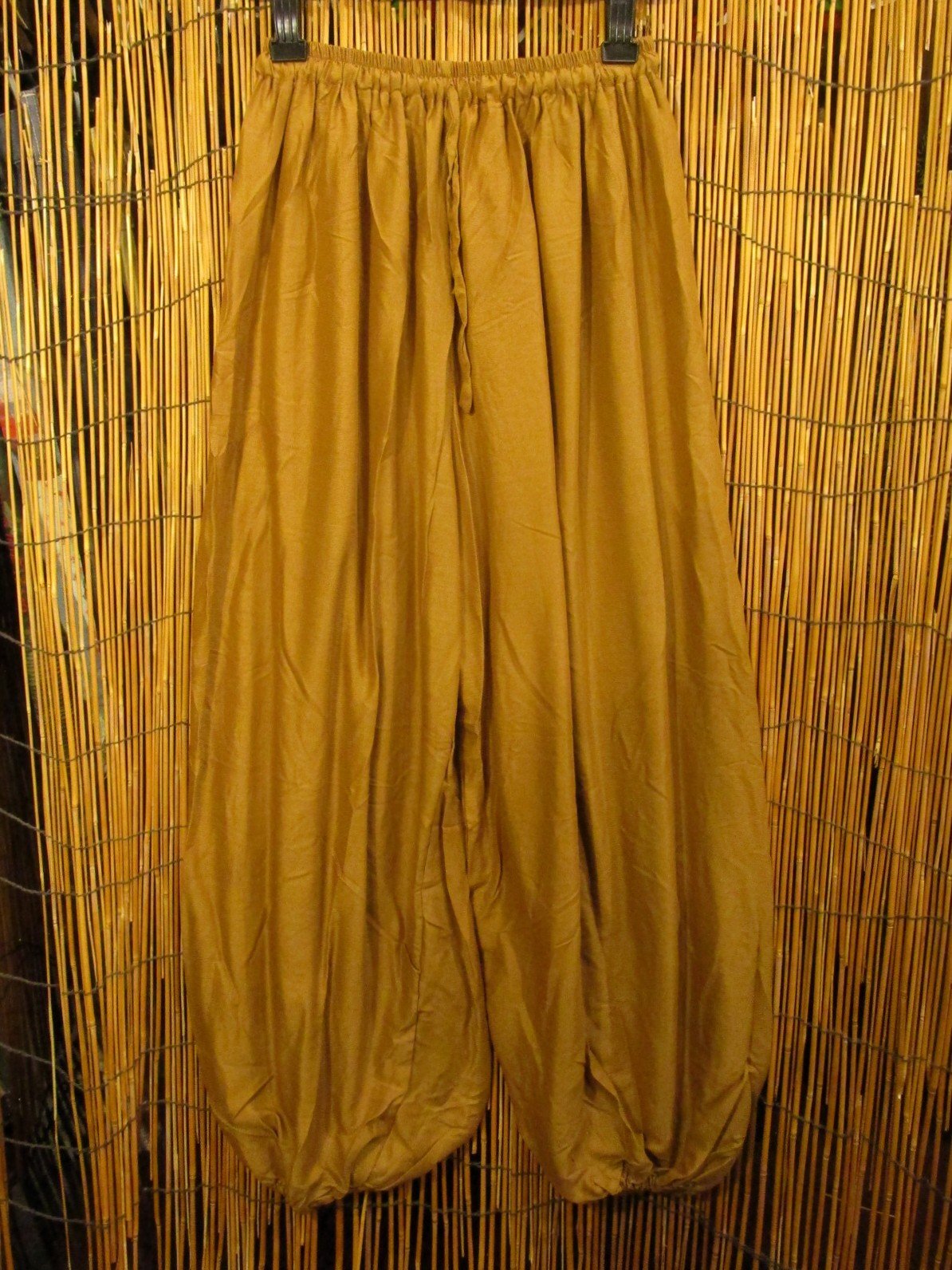 画像1: 無地＊レーヨン素材＊ふんわり＊アラジンパンツ