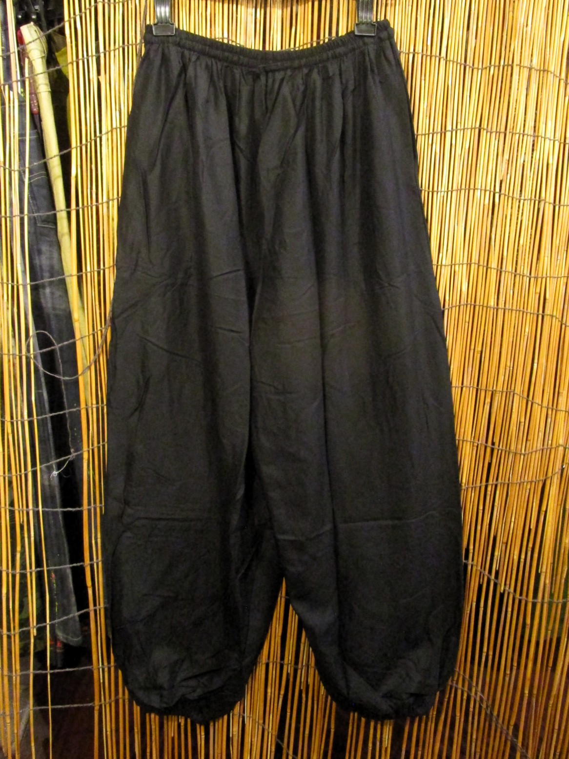 画像1: 無地＊レーヨン素材＊ふんわり＊アラジンパンツ