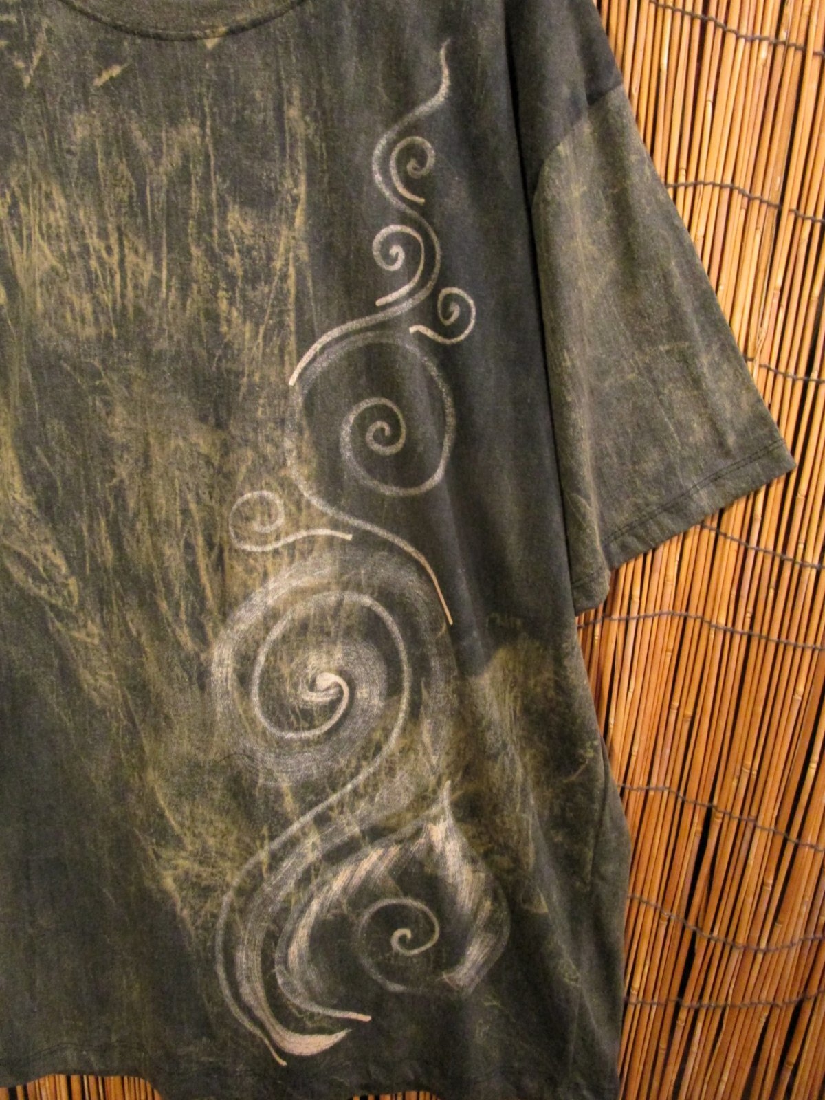 画像: ストーンウォッシュ加工＊コットン素材＊ハンドペイント＊半袖Ｔシャツ＊ＸＬ