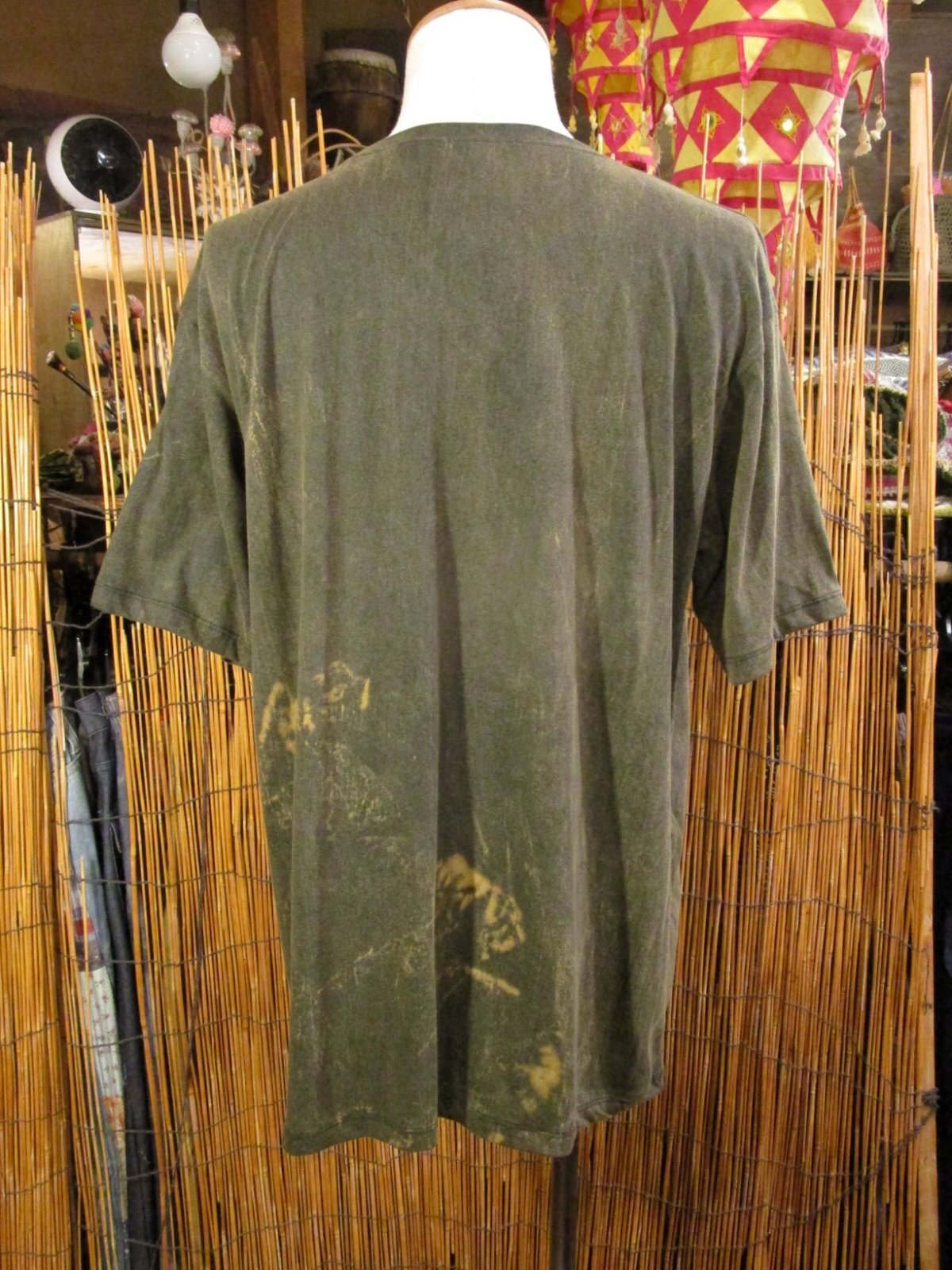 画像2: ストーンウォッシュ加工＊コットン素材＊ハンドペイント＊半袖Ｔシャツ＊ＸＬ