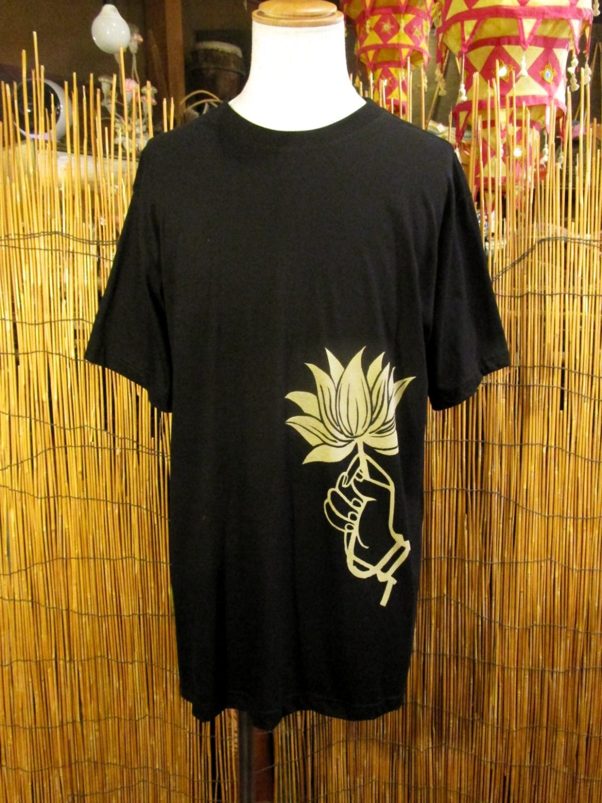 画像2: 黒色＊コットン素材＊抜染プリント＊ロータス＊半袖＊Ｔシャツ＊ＸＬ