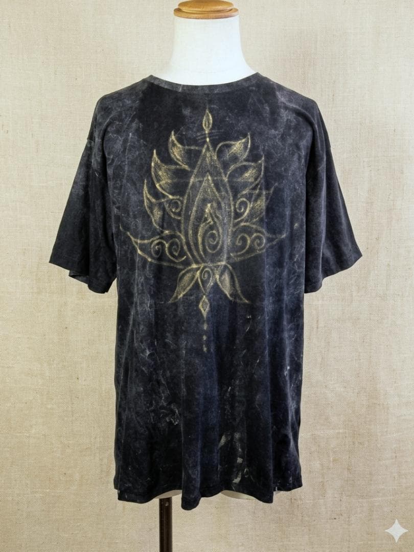 画像1: ストーンウォッシュ加工＊コットン素材＊ロータス＊ハンドペイント＊半袖Ｔシャツ＊ＸＬ