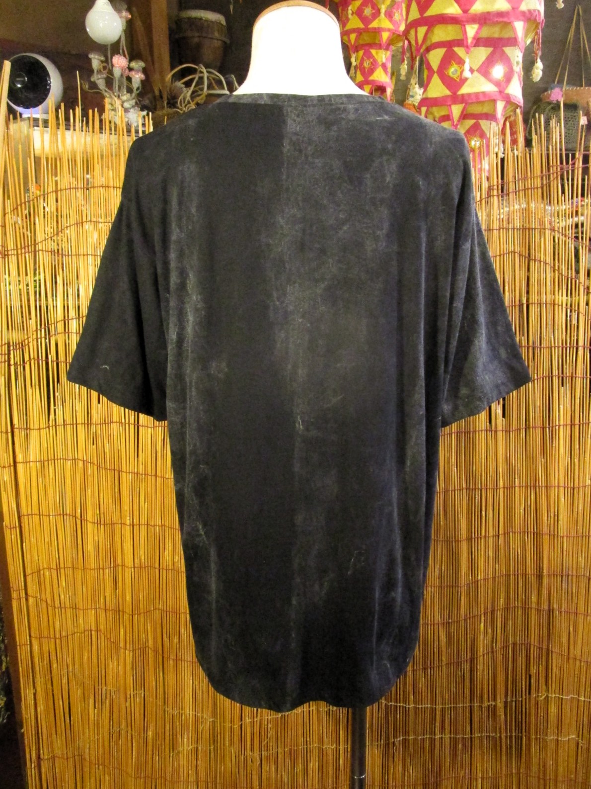 画像4: ストーンウォッシュ加工＊コットン素材＊ロータス＊ハンドペイント＊半袖Ｔシャツ＊ＸＬ