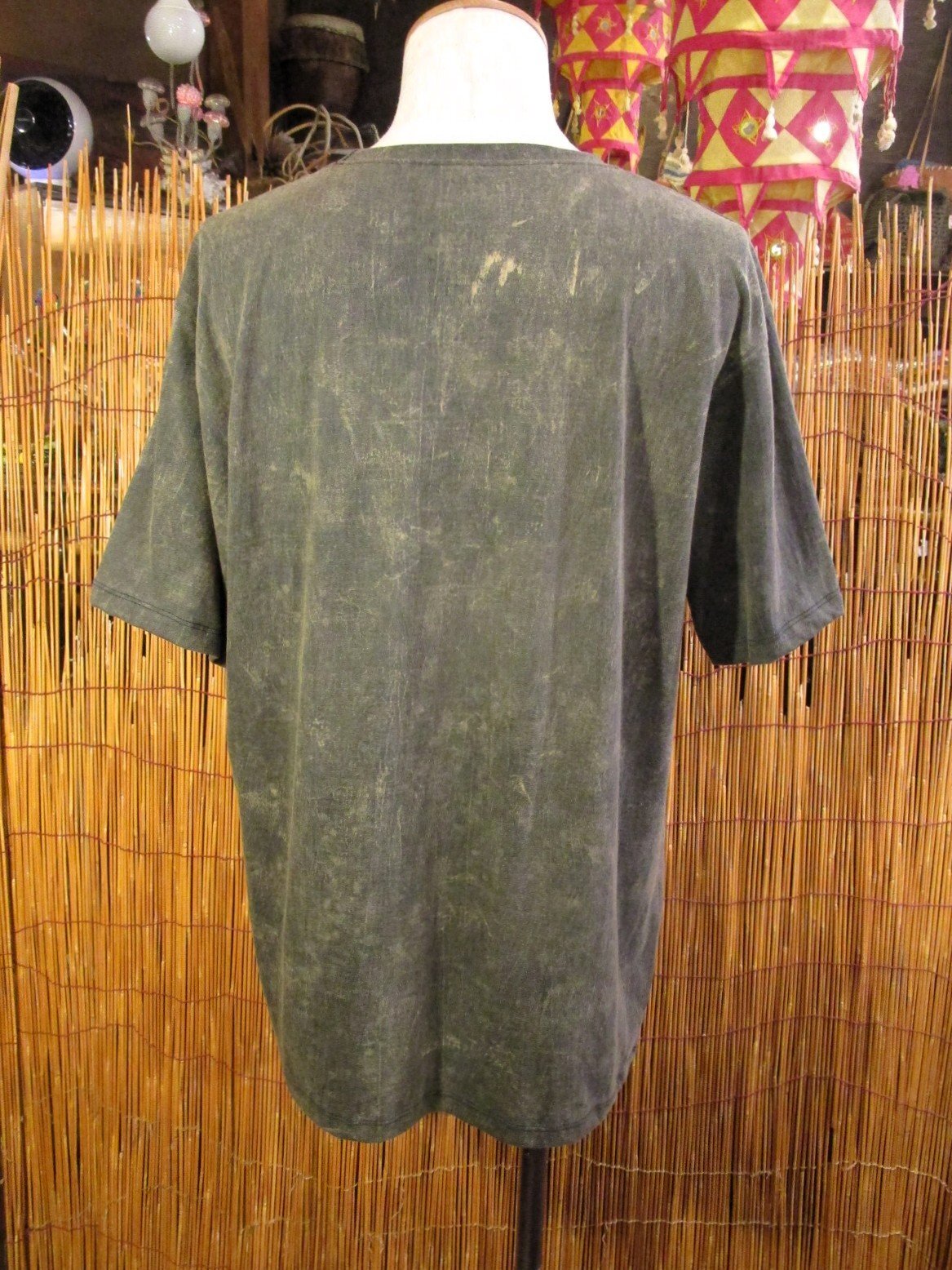 画像4: ストーンウォッシュ加工＊コットン素材＊ロータス＊ハンドペイント＊半袖Ｔシャツ＊ＸＬ