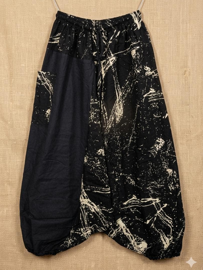 画像1: 黒色＋和風プリント＊切り替え＊コットン素材＊ふんわり＊サルエルパンツ