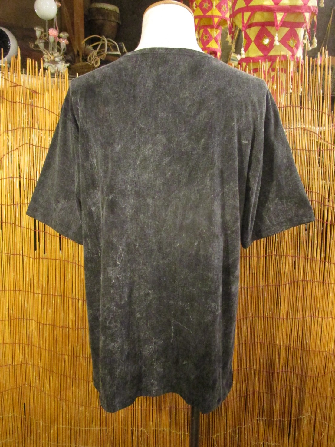 画像4: ストーンウォッシュ加工＊コットン素材＊ウミガメ＊ハンドペイント＊半袖Ｔシャツ＊ＸＬ