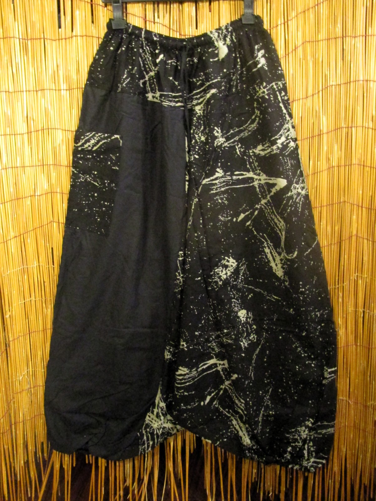 画像2: 黒色＋和風プリント＊切り替え＊コットン素材＊ふんわり＊サルエルパンツ