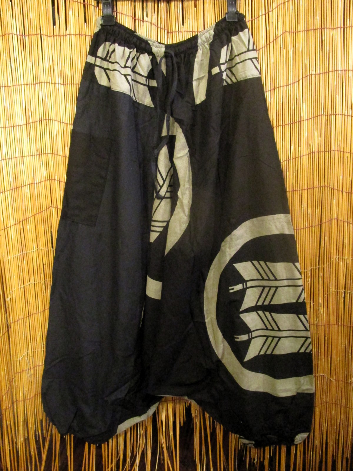画像2: 黒色＋和風プリント＊切り替え＊コットン素材＊ふんわり＊サルエルパンツ