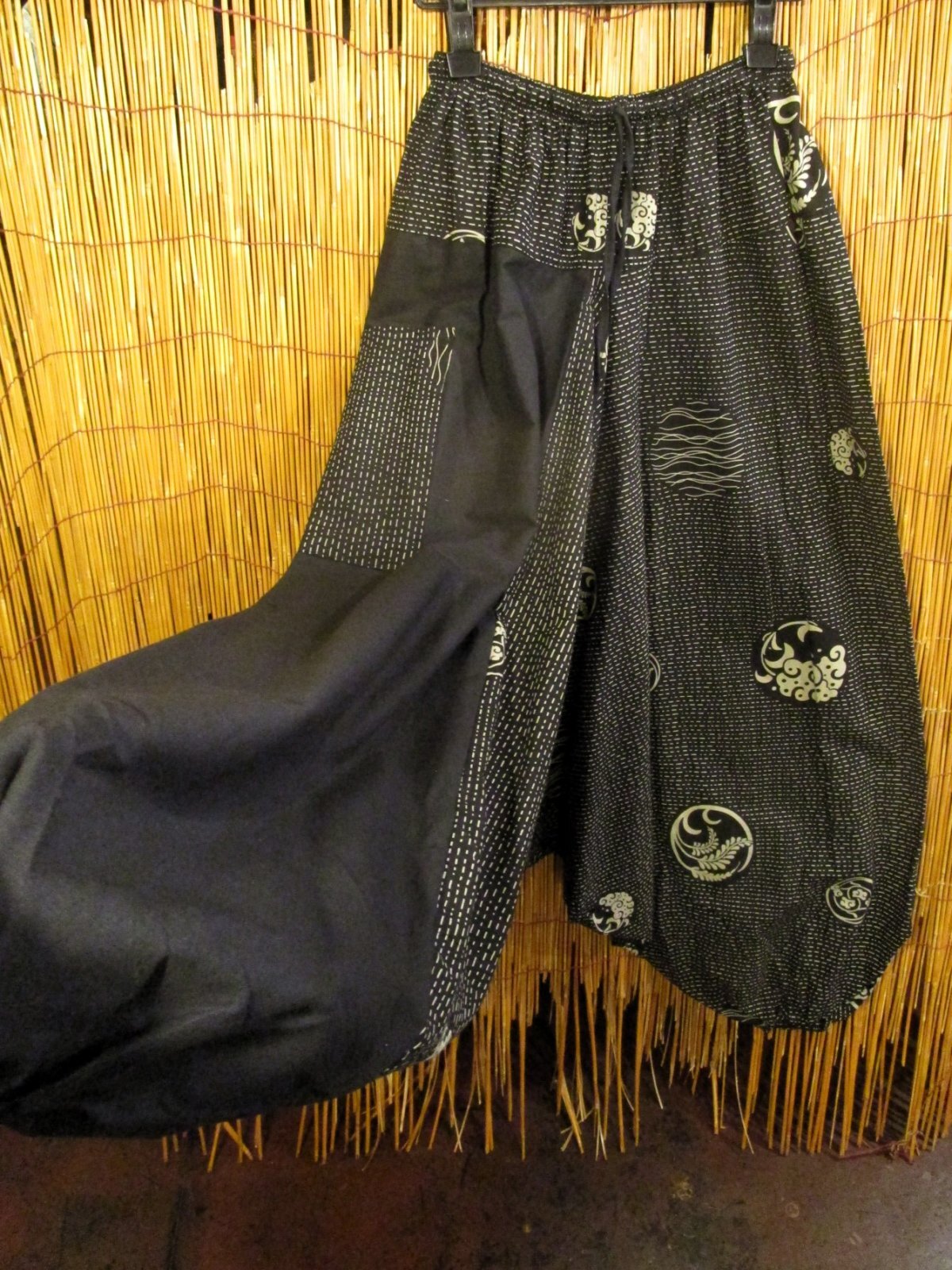 画像4: 黒色＋和風プリント＊切り替え＊コットン素材＊ふんわり＊サルエルパンツ