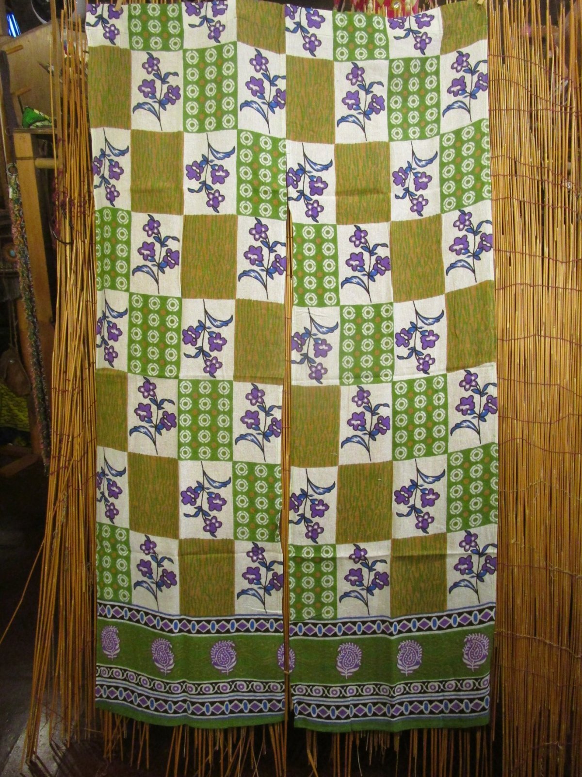 画像2: 【１５０ｃｍ×８５ｃｍ】インド綿＊お花プリント＊暖簾＊のれん