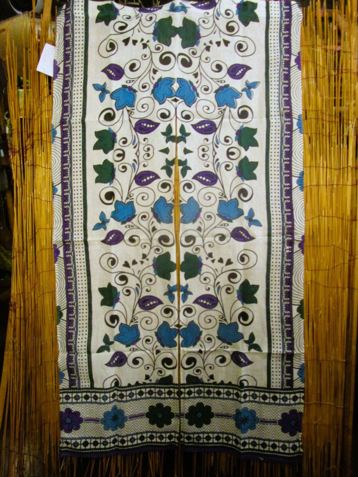 画像2: 【１５０ｃｍ×８５ｃｍ】インド綿＊お花プリント＊暖簾＊のれん