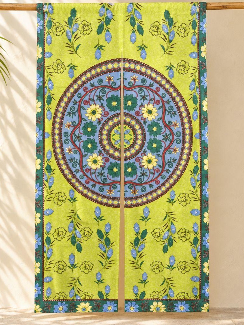 画像1: 【１５０ｃｍ×８５ｃｍ】インド綿＊お花プリント＊暖簾＊のれん
