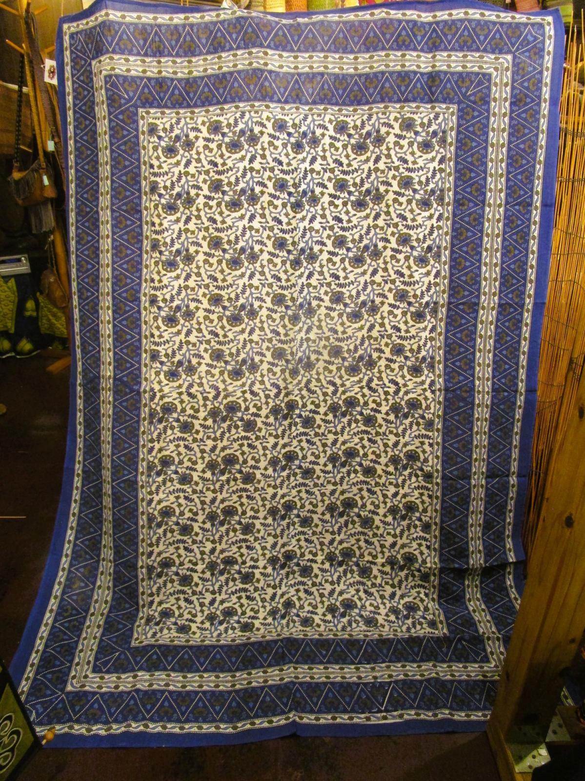 画像2: 【２２０ｃｍ×１５０ｃｍ】インド綿＊お花プリント＊マルチクロス