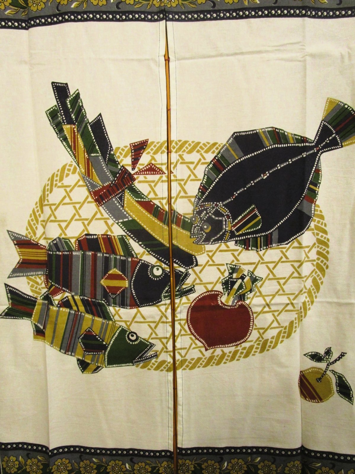 画像4: 【１５０ｃｍ×８５ｃｍ】インド綿＊魚プリント＊暖簾＊のれん