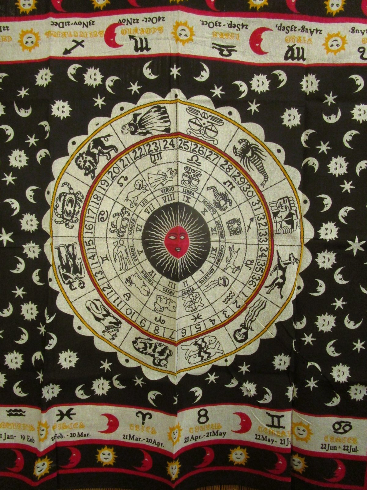 画像: 【１０５ｃｍ×１０５ｃｍ】インド綿＊十二星座＊マルチクロス